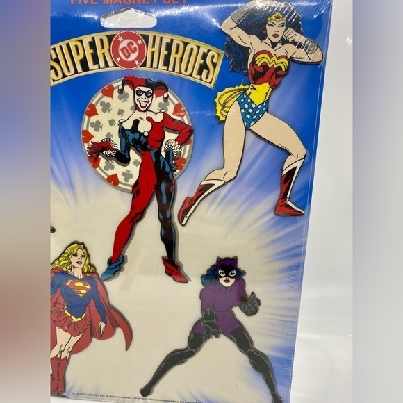 DC Comics Wonder Woman Poison Ivy Cat Woman Super Woman Harley Quin Magnet LE - Picture 3 of 4